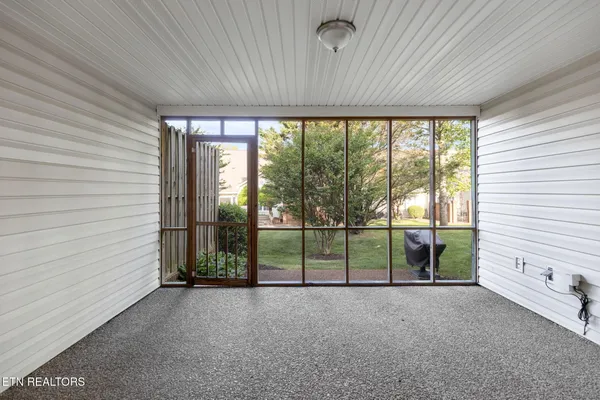 2427 Queens Lace Tr, Chattanooga, TN 37421