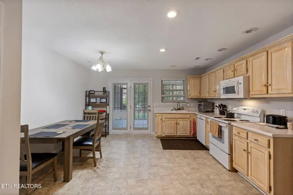 2427 Queens Lace Tr, Chattanooga, TN 37421