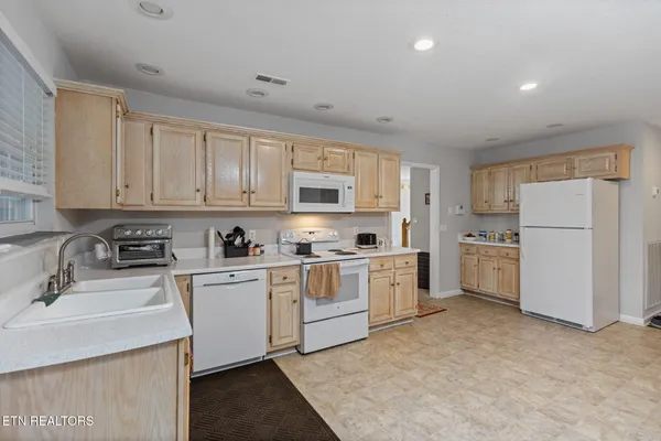 2427 Queens Lace Tr, Chattanooga, TN 37421