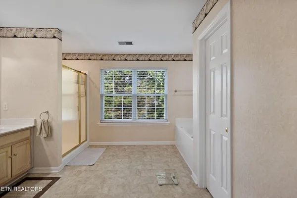 2427 Queens Lace Tr, Chattanooga, TN 37421