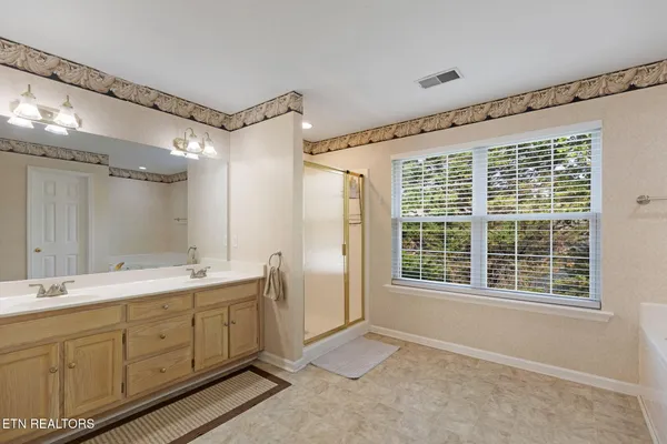 2427 Queens Lace Tr, Chattanooga, TN 37421
