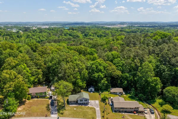 2427 Leann Circle, Chattanooga, TN 37406